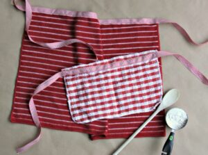 Homemade Mommy and Me Apron DIY Featured