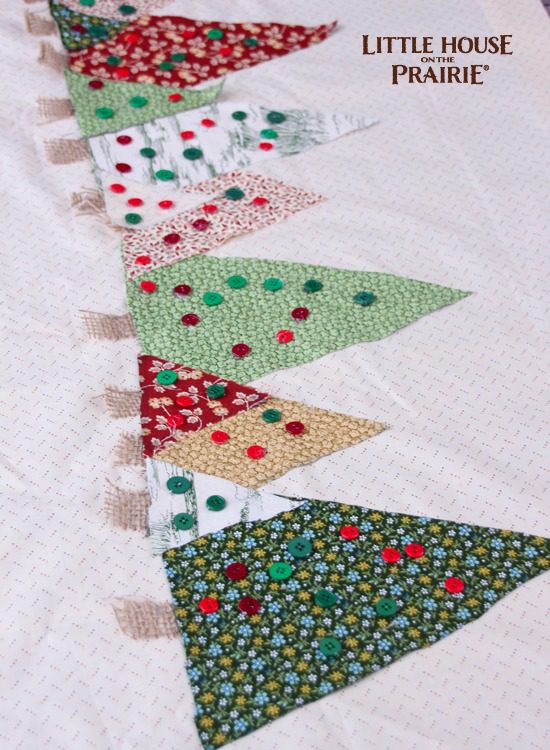 Add button ornaments to the Christmas Tree no-sew table runner