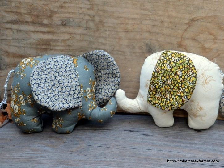 Homemade Gifts From Fat Quarter - These stuffed animal elephants are perfect for babies, toddlers, or preschoolers!
